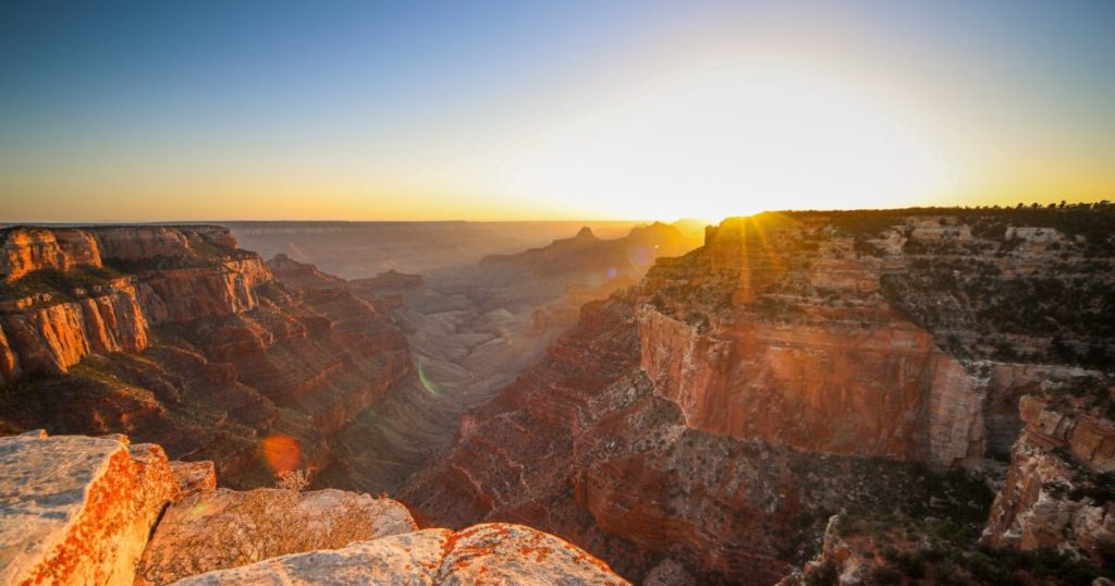 what cities are closest to the Grand Canyon